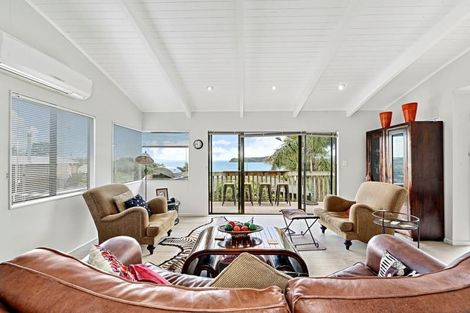 Photo of property in 15b Melandra Road, Stanmore Bay, Whangaparaoa, 0932