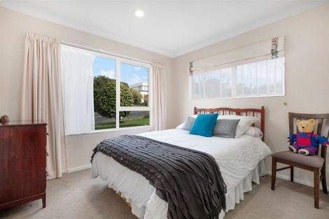 Photo of property in 53 Joseph Banks Drive, Whitby, Porirua, 5024