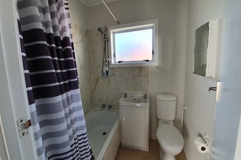 Photo of property in 1/242 Onewa Road, Birkenhead, Auckland, 0626