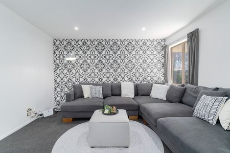 Photo of property in 37 Somerville Crescent, Aidanfield, Christchurch, 8025