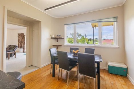 Photo of property in 114 High Street, Waipawa, 4210