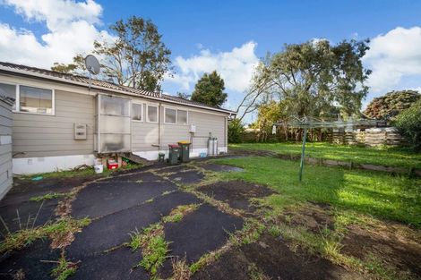 Photo of property in 28 Hinton Place, Weymouth, Auckland, 2103