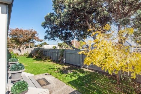 Photo of property in 13 Vincent Street, Waterloo, Lower Hutt, 5011