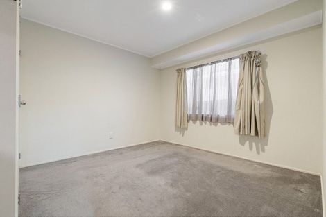 Photo of property in 1/150 Rosebank Road, Avondale, Auckland, 1026