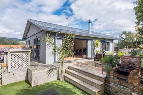 Photo of property in 18 Realm Drive, Paraparaumu, 5032