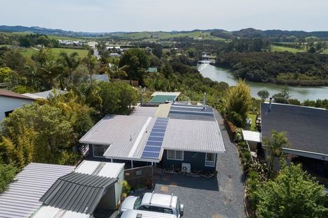 Photo of property in 10 Falls View Road, Haruru, 0204