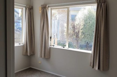 Photo of property in 1/2 Doment Crescent, Orewa, 0931