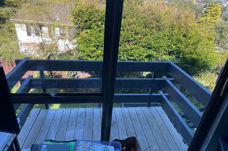 Photo of property in 42 Holyoake Place, Chatswood, Auckland, 0626