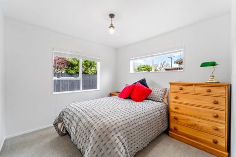 Photo of property in 31 Centreway Road, Orewa, 0931