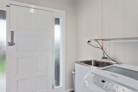 Photo of property in 90 Main Street, Edgecumbe, 3120