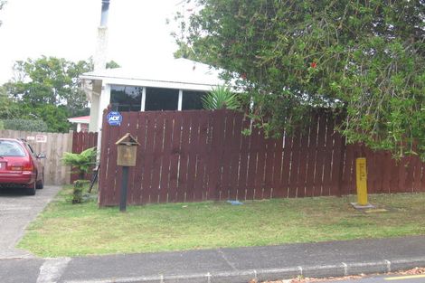 Photo of property in 8 Sunhaven Avenue, Glenfield, Auckland, 0629