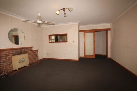 Photo of property in 12 Mawney Road, Henderson, Auckland, 0610