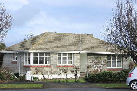 Photo of property in 16 Leicester Street, Terrace End, Palmerston North, 4410