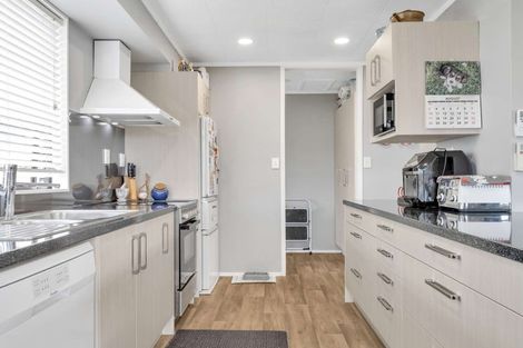 Photo of property in 7 Katterns Street, Katikati, 3129