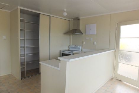 Photo of property in 3 Brown Terrace, Foxton Beach, Foxton, 4815