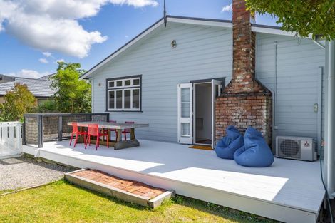 Photo of property in 14 Grey Street, Martinborough, 5711