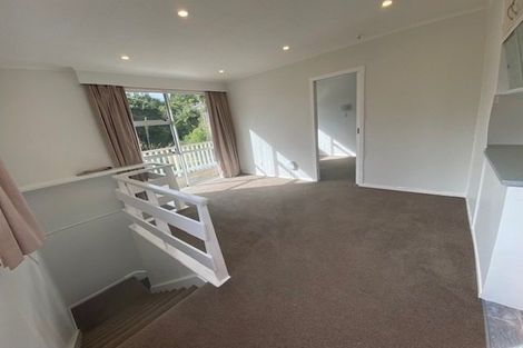 Photo of property in 3b Peckham Grove, Tawa, Wellington, 5028