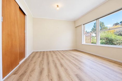 Photo of property in 2/53 Ayton Drive, Totara Vale, Auckland, 0629