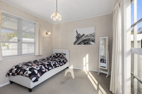 Photo of property in 28 Pilcher Crescent, Naenae, Lower Hutt, 5011