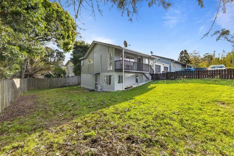 Photo of property in 2/12 Scarlock Avenue, Browns Bay, Auckland, 0630