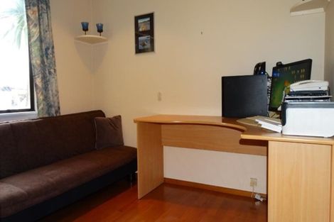 Photo of property in 2/40a Woodglen Road, Glen Eden, Auckland, 0602