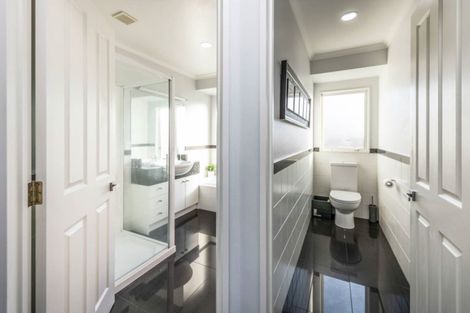 Photo of property in 6 John Brooke Crescent, East Tamaki Heights, Auckland, 2016