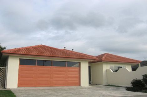Photo of property in 5 Strachan Way, Highbury, Palmerston North, 4412