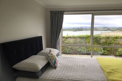 Photo of property in 43 Bert Wall Drive, Omokoroa, 3114