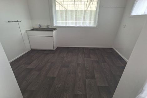 Photo of property in 137 Reeves Road, Pakuranga Heights, Auckland, 2010