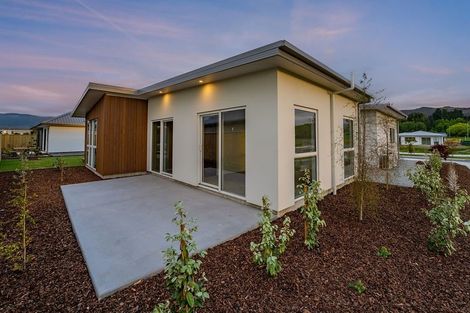 Photo of property in 92 Bateup Road, Richmond, 7020