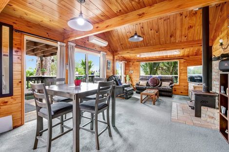 Photo of property in 100 Pemberton Avenue, Bayview, Auckland, 0629