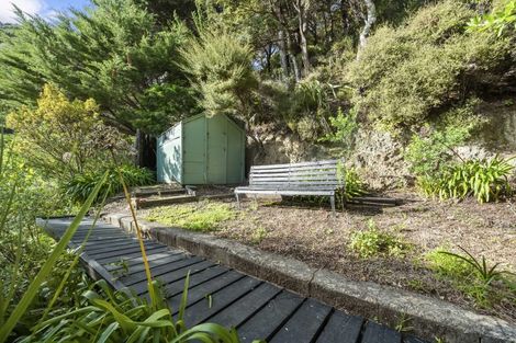 Photo of property in 28 Kowhai Street, Eastbourne, Lower Hutt, 5013