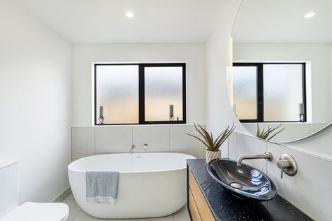 Photo of property in 35 Stackwood Avenue, Woodend, 7691