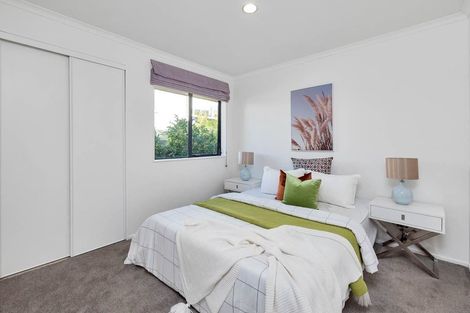 Photo of property in 34 San Valentino Drive, Henderson, Auckland, 0612