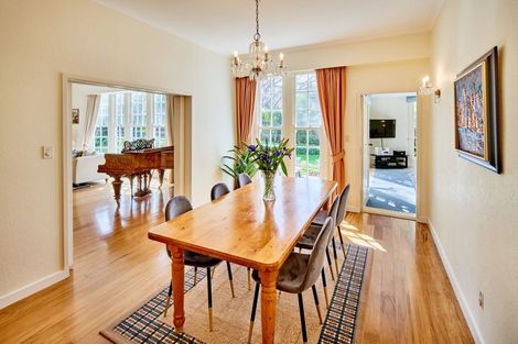 Photo of property in 2 Hautana Square, Woburn, Lower Hutt, 5010