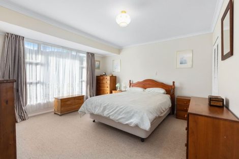 Photo of property in 37 Raukawa Street, Stokes Valley, Lower Hutt, 5019