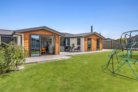 Photo of property in 9 Isthmus Place, Lake Hawea, Wanaka, 9382