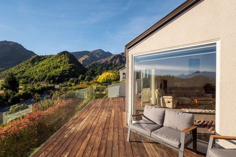 Photo of property in 13 Shaw Street, Arrowtown, 9302