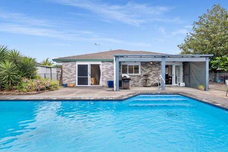 Photo of property in 33 Aldermen Avenue, Papamoa Beach, Papamoa, 3118