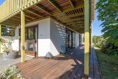 Photo of property in 61 Lorenzen Bay Road, Raglan, 3225