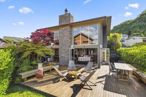 Photo of property in 1/10 Krissell Place, Acacia Bay, Taupo, 3330