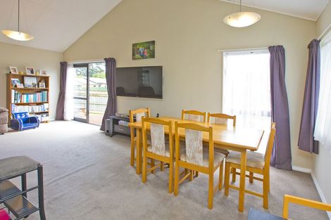 Photo of property in 19 Newton Place, Westbrook, Palmerston North, 4412