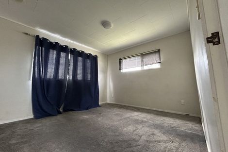Photo of property in 2/8 Senecio Place, Weymouth, Auckland, 2103