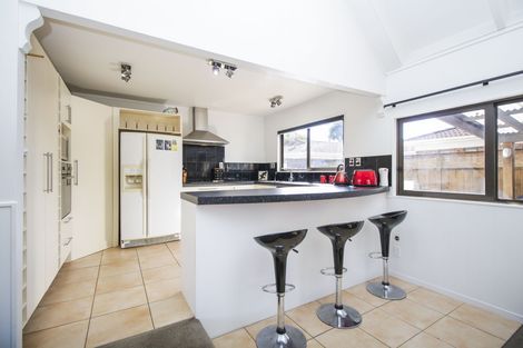 Photo of property in 164 Sturges Road, Henderson, Auckland, 0612