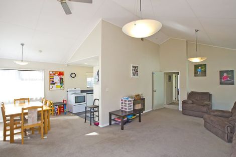 Photo of property in 19 Newton Place, Westbrook, Palmerston North, 4412