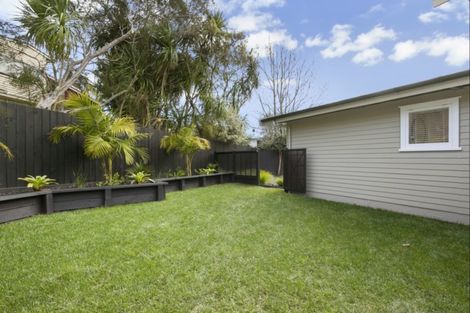 Photo of property in 1/139 Nile Road, Milford, Auckland, 0620