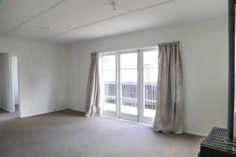 Photo of property in 33 Te Rangitautahanga Road, Turangi, 3334