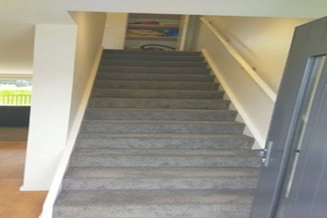 Photo of property in 10 Harena Way, Moera, Lower Hutt, 5010