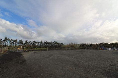 Photo of property in 1748 Dairy Flat Highway, Silverdale, 0992