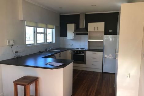 Photo of property in 1/1 Quebec Road, Milford, Auckland, 0620